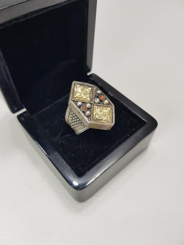 OSMANLI DÖNEMİ MERCANLI GÜMÜŞ YÜZÜK