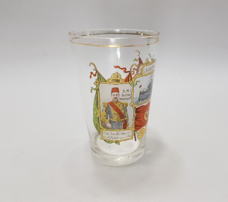 SULTAN MEHMED REŞAD & YUSUF İZZETTİN EFENDİ VE MEŞRUTİYET BAYRAKLI ŞERBET BARDAĞI