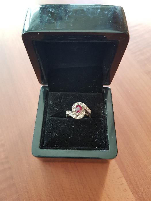 YAKUT TAŞLI PIRLANTA YÜZÜK 