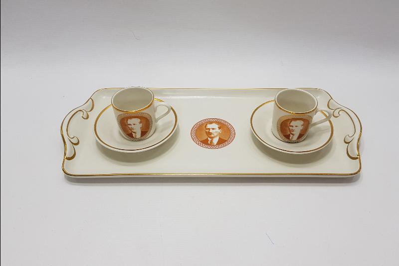 YILDIZ PORSELEN MİLLİ SARAYLAR SERİSİ ATATÜRK TEMALI KAHVE TAKIMI 