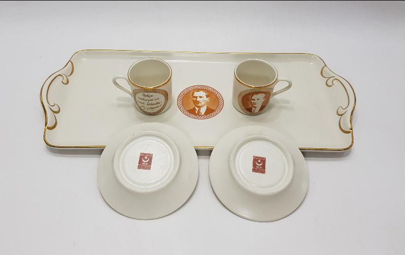 YILDIZ PORSELEN MİLLİ SARAYLAR SERİSİ ATATÜRK TEMALI KAHVE TAKIMI 