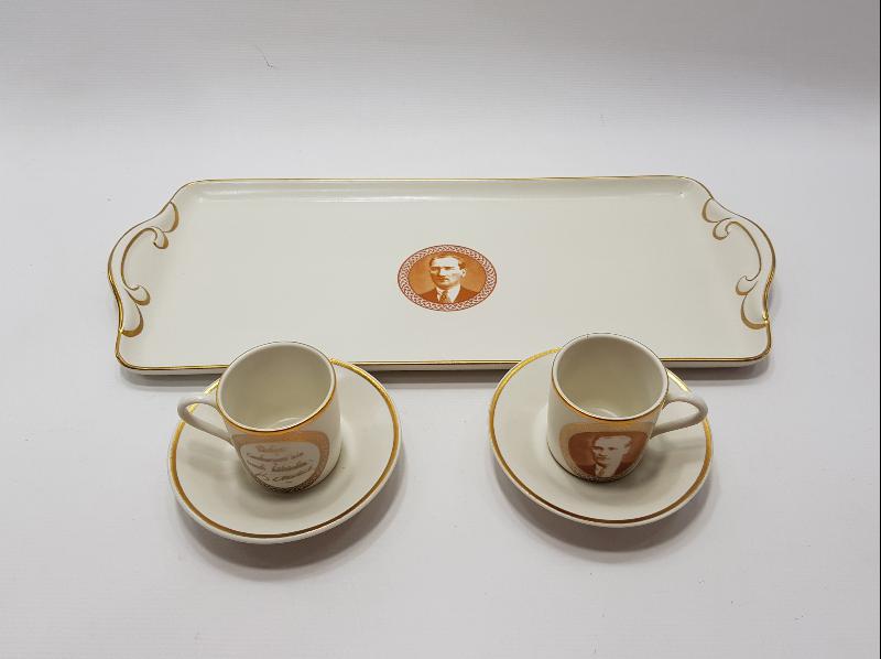 YILDIZ PORSELEN MİLLİ SARAYLAR SERİSİ ATATÜRK TEMALI KAHVE TAKIMI 
