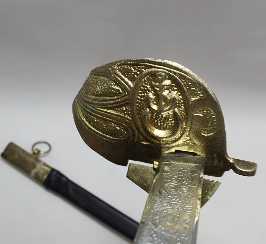 ASLAN BAŞLI ANTİKA DENİZCİ SUBAY KILICI