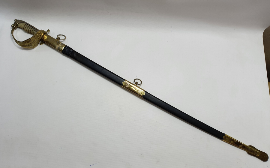 ASLAN BAŞLI ANTİKA DENİZCİ SUBAY KILICI