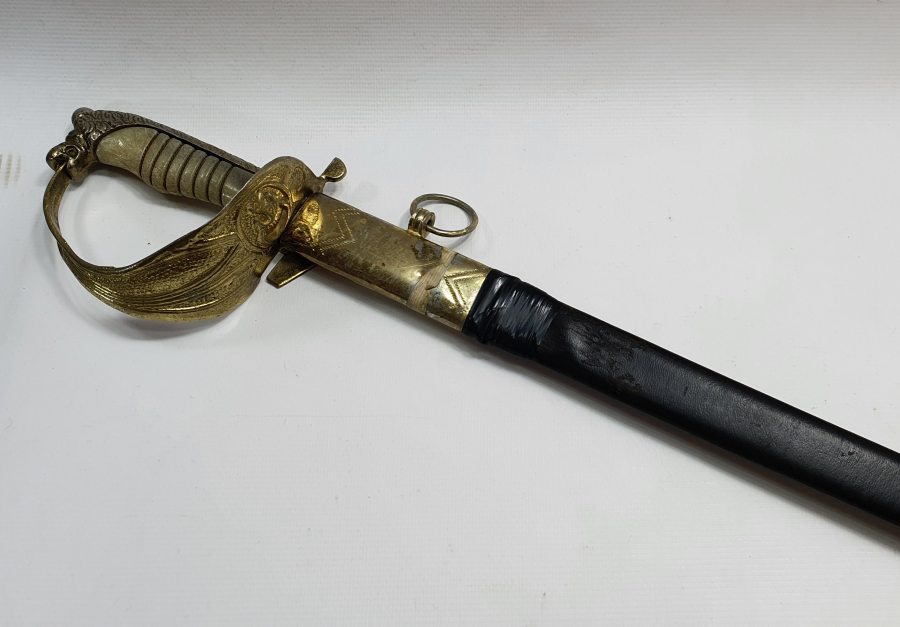 ASLAN BAŞLI ANTİKA DENİZCİ SUBAY KILICI