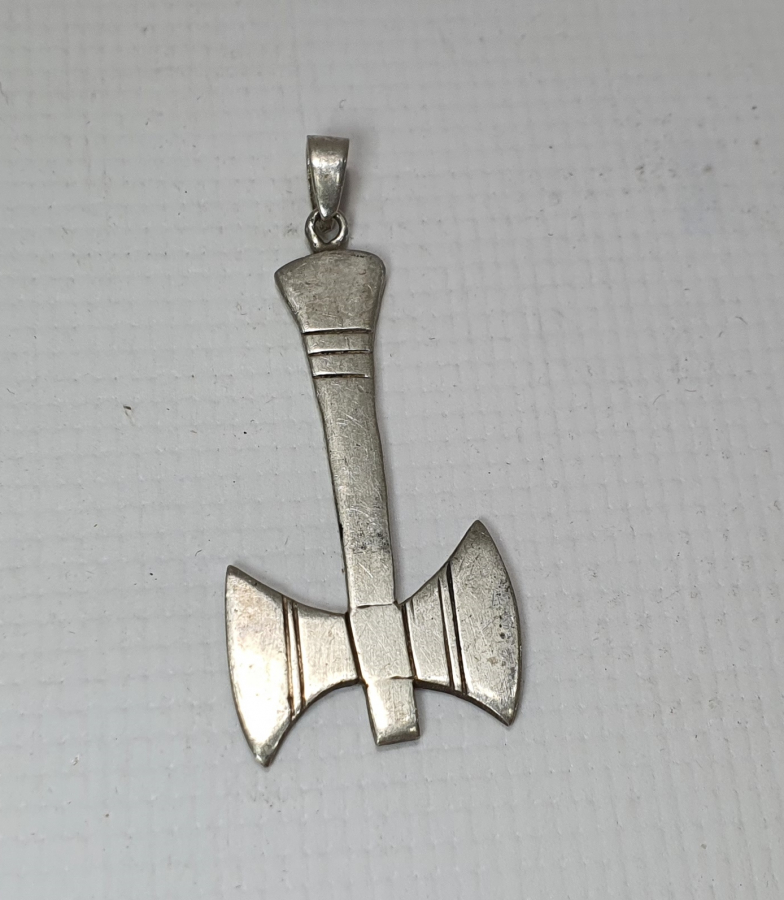 BALTA FORMUNDA GÜMÜŞ KOLYE UCU