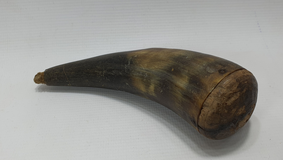 OSMANLI DÖNEMİ BOYNUZDAN MAMUL BARUTLUK