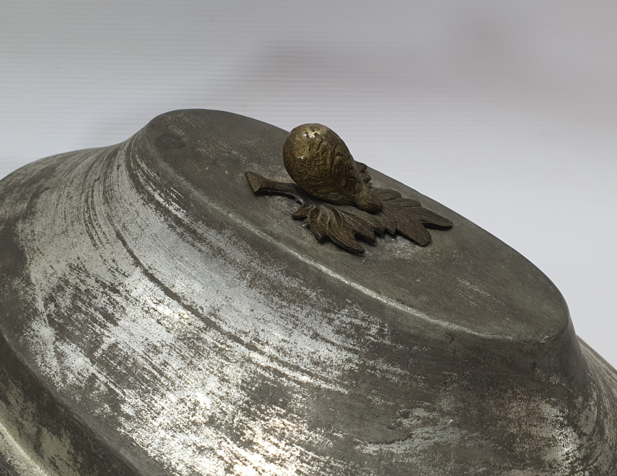 OSMANLI DÖNEMİ PALAMUT TUTMAÇLI KAPAKLI SAHAN