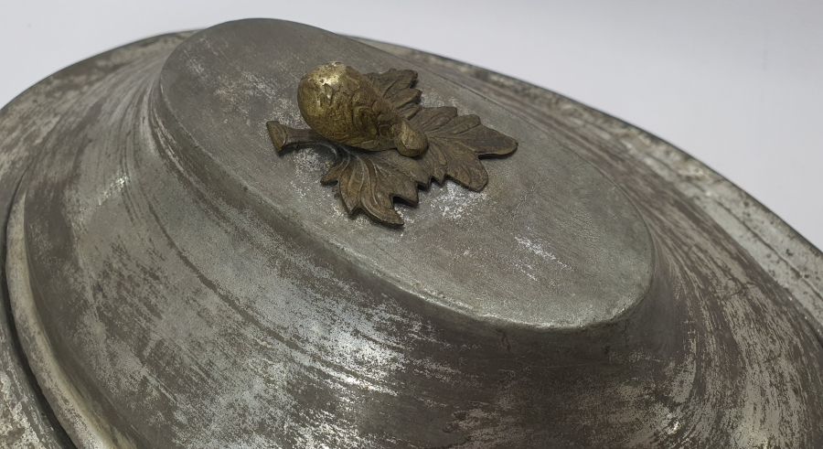 OSMANLI DÖNEMİ PALAMUT TUTMAÇLI KAPAKLI SAHAN