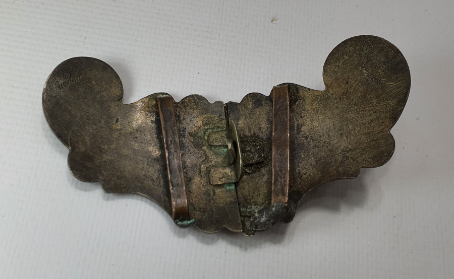 OSMANLI DÖNEMİ ÜZERİ KALEM İŞÇİLİKLİ GÜMÜŞ KEMER TOKASI