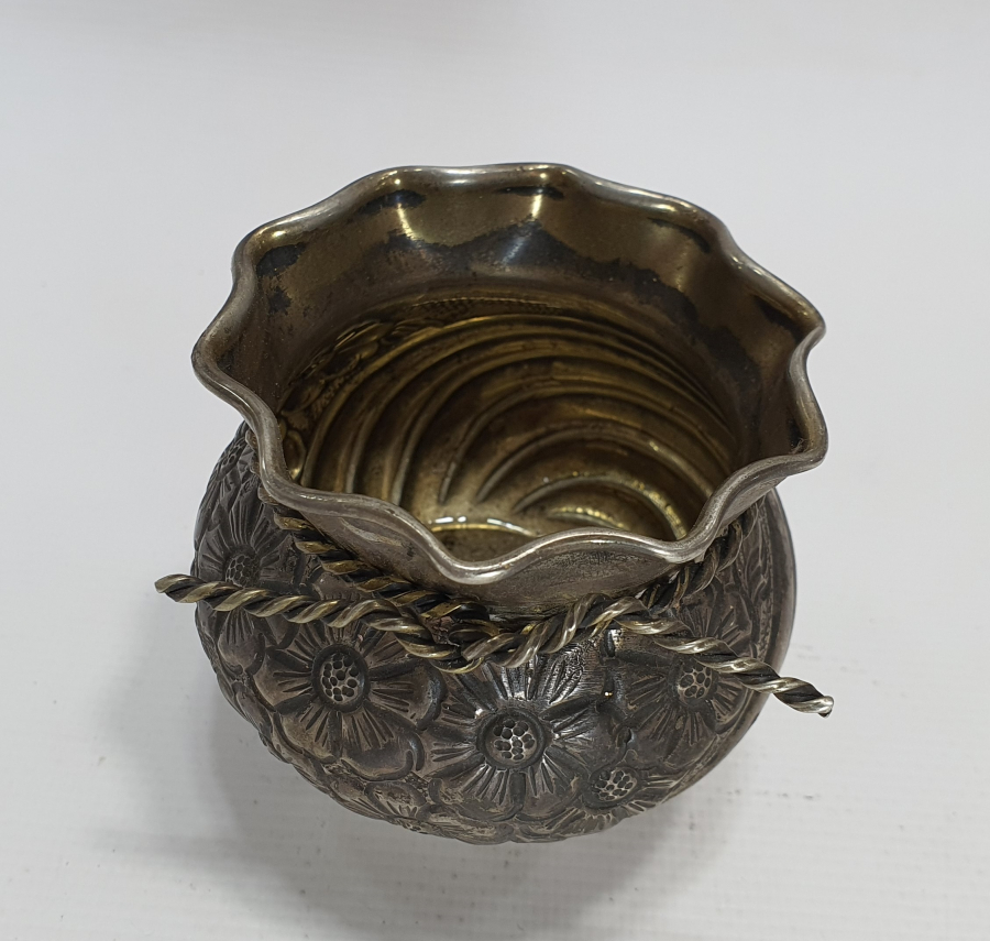 ALTIN VERMEYLİ VE FİYONKLU GÜMÜŞ ŞEKERLİK