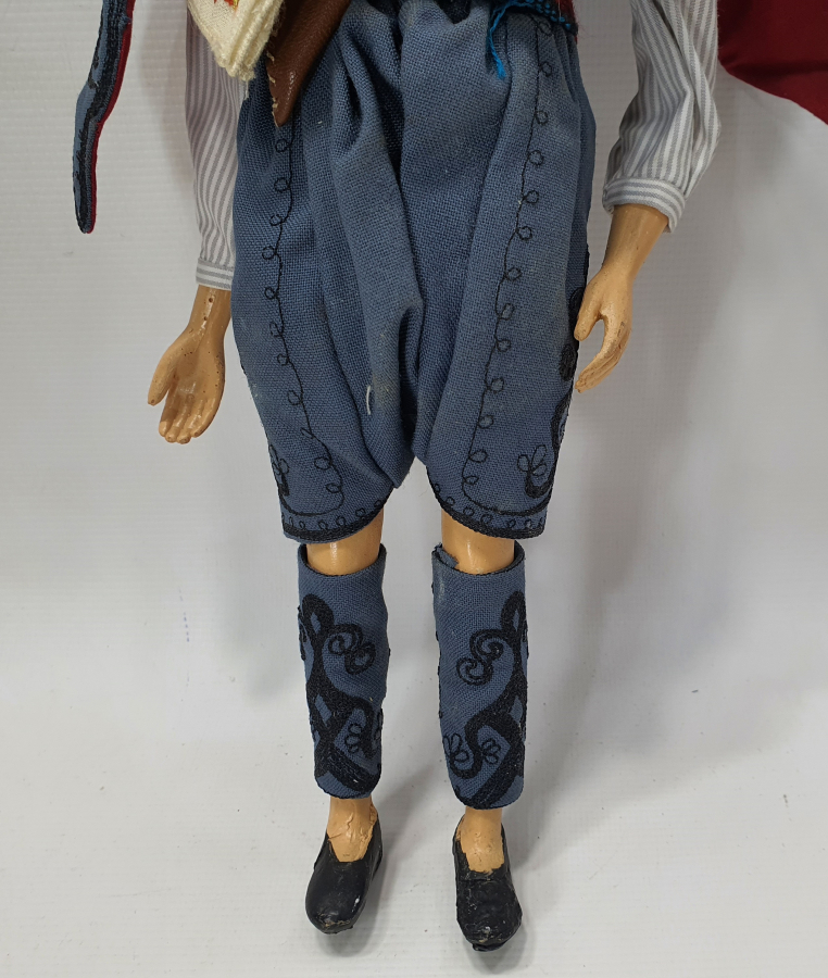 TAMAMI EL İŞİ ZEYBEK FİGÜRÜ