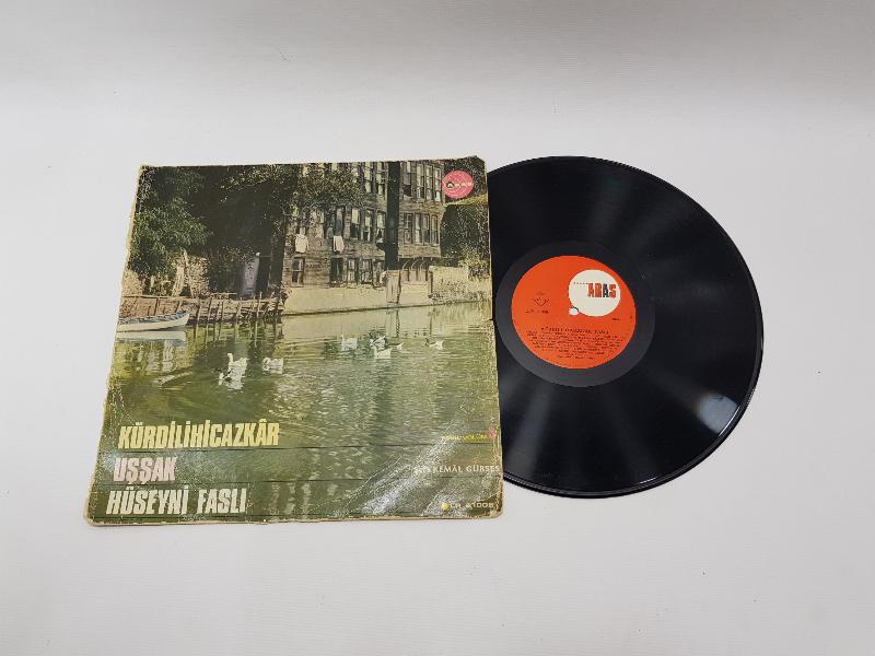 ŞEF KEMAL GÜRSES KÜRDİLİ HİCAZKAR, UŞŞAK, HÜSEYNİ FASLI 33 LP PLAK 