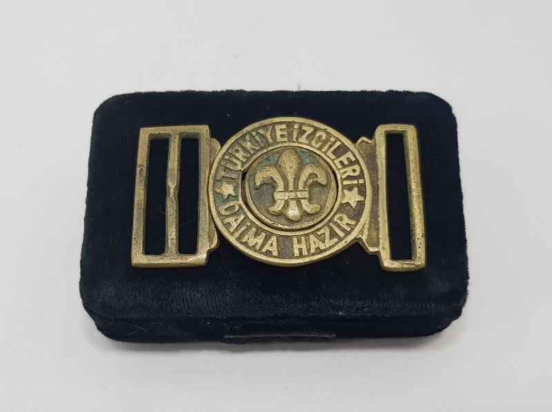 TÜRKİYE İZCİLERİ DAİMA HAZI YAZILI İZCİ KEMER TOKASI 