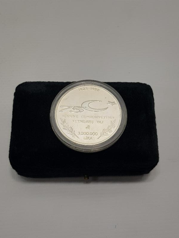 CUMHURİYETİN 75. YILI 3.000.000 TL GÜMÜŞ HATIRA PARA