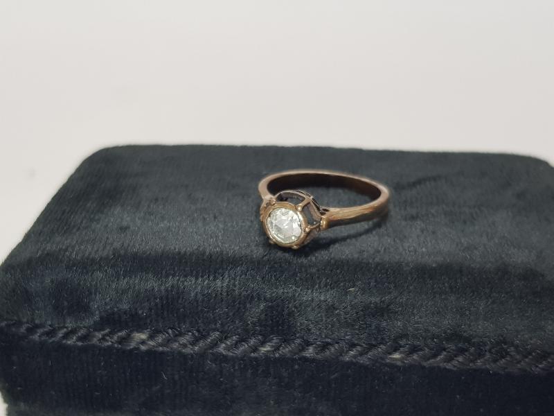 TEKTAŞ PIRLANTA YÜZÜK  