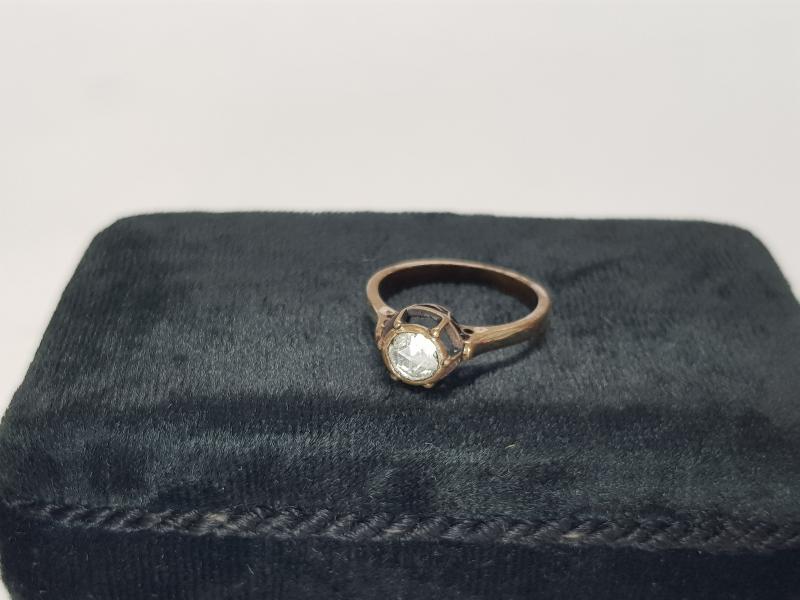 TEKTAŞ PIRLANTA YÜZÜK  