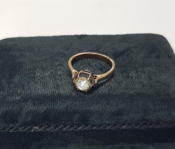 TEKTAŞ PIRLANTA YÜZÜK  