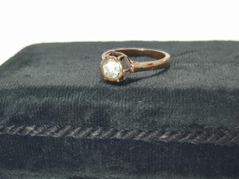 TEKTAŞ PIRLANTA YÜZÜK  