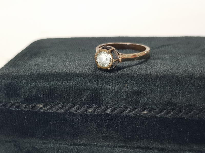 TEKTAŞ PIRLANTA YÜZÜK  