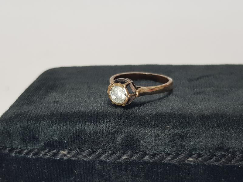 TEKTAŞ PIRLANTA YÜZÜK  