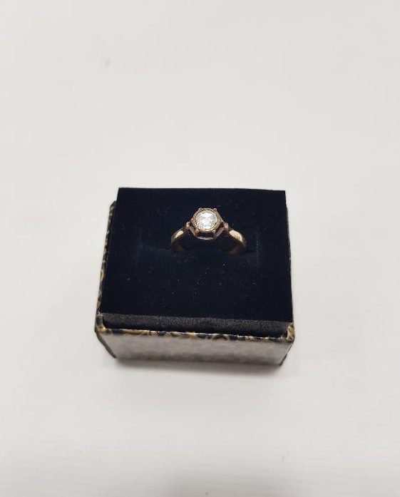 TEKTAŞ PIRLANTA YÜZÜK  