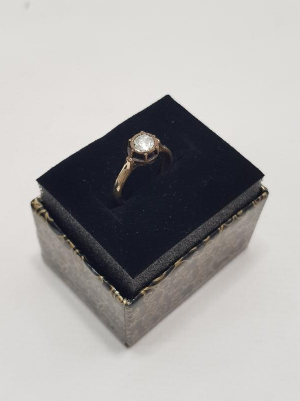 TEKTAŞ PIRLANTA YÜZÜK  