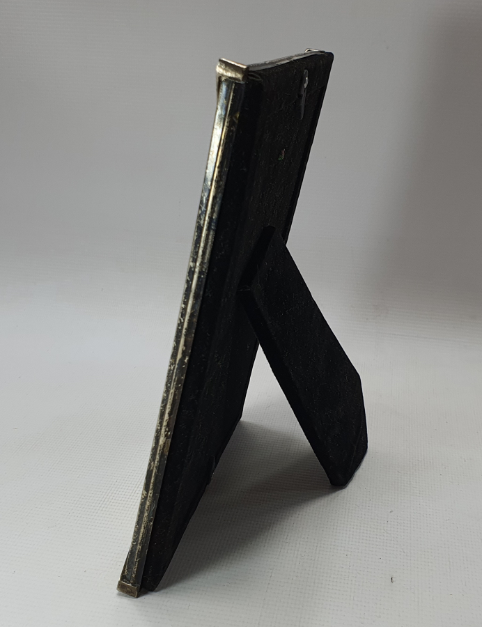 GÜMÜŞ ANTİKA ÇERÇEVE