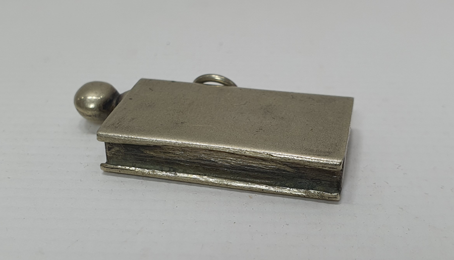 GÜMÜŞTEN MAMUL NADİR FORM KAV ÇAKMAĞI