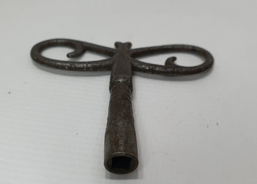 OSMANLI DÖNEMİ DUVAR SAATİ ANAHTARI