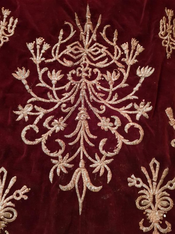 OSMANLI DÖNEMİ SIRMA İŞÇİLİKLİ BİNDALLI ELBİSE