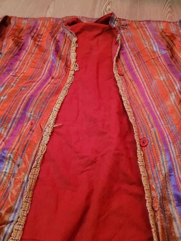 OSMANLI DÖNEMİ ÜÇ ETEK GENÇ KIZ ELBİSESİ 