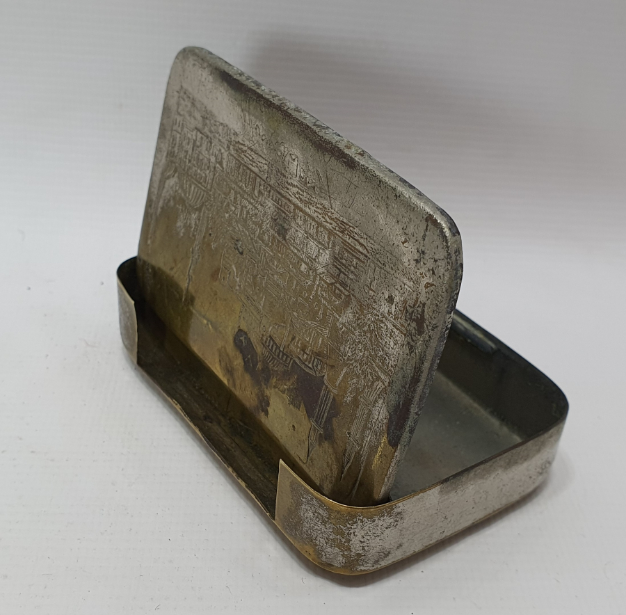 ÜZERİNDE OSMANLICA AYASOYFA CAMİİ YAZILI TÜTÜN TABAKASI