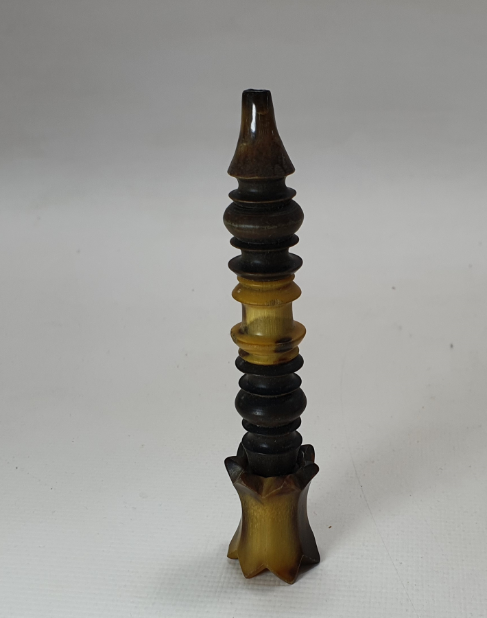 OSMANLI DÖNEMİ LALE FORMUNDA BOYNUZDAN MAMUL SİGARA AĞIZLIĞI