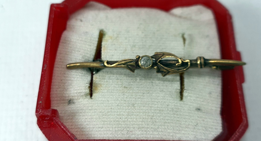 ÜZERİ ELMAS TAŞLI ÖZEL YAPIM BROŞ