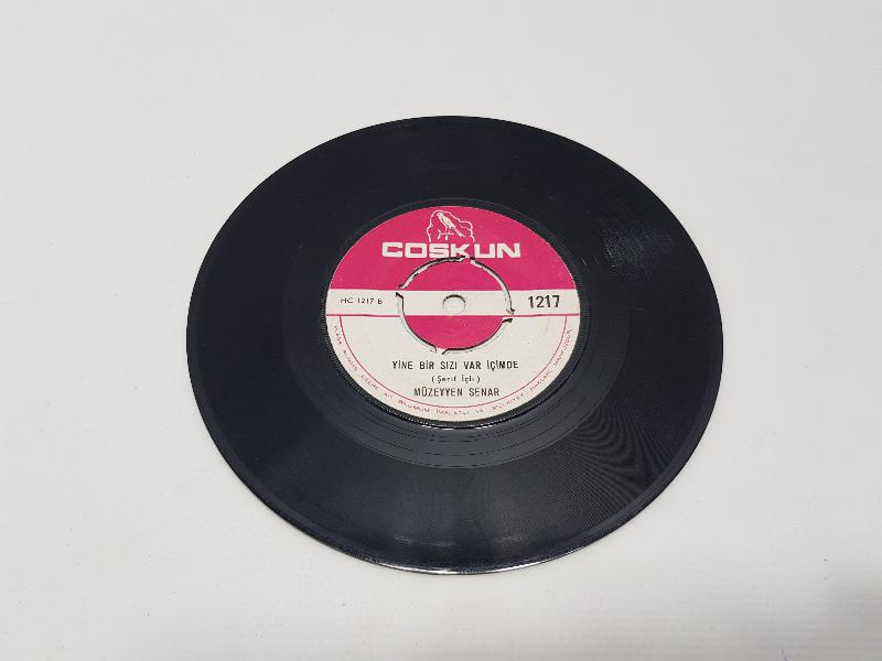45'LİK PLAK. MÜZEYYEN SENAR: BEN SENİ UNUTMAK İÇİN SEVMEDİM