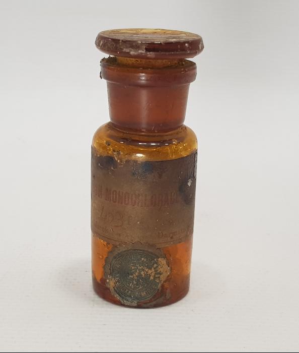 CONSTANTINOPLE İLAÇ ŞİŞESİ