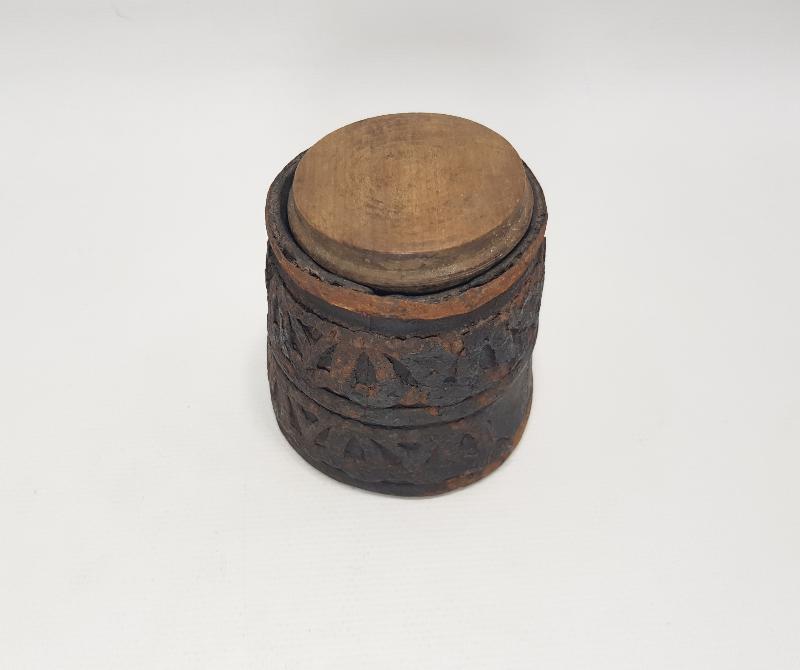 OSMANLI DÖNEMİ AYKIRI FORMDA AHŞAP TESBİH KUTUSU 