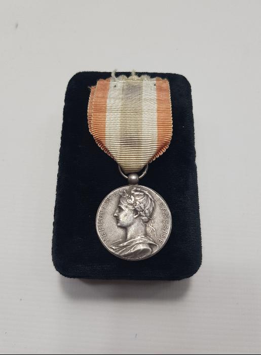 1899 TARİHLİ GÜMÜŞ FRANSIZ ENDÜSTRİ MADALYASI 