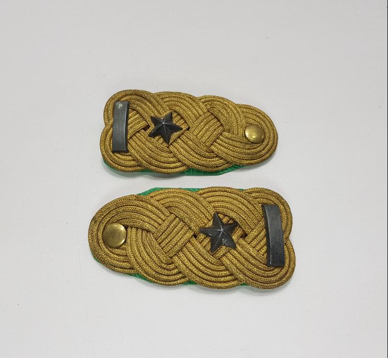 CUMHURİYET İLK DÖNEM SUBAY APOLETLERİ