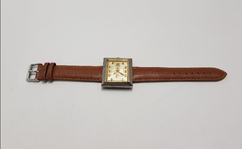 ESPERANTO MARKA TAKVİMLİ KURMALI SAAT