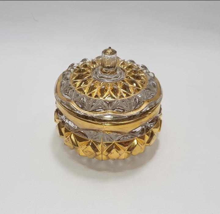 KAPAKLI KRİSTAL ŞEKERLİK