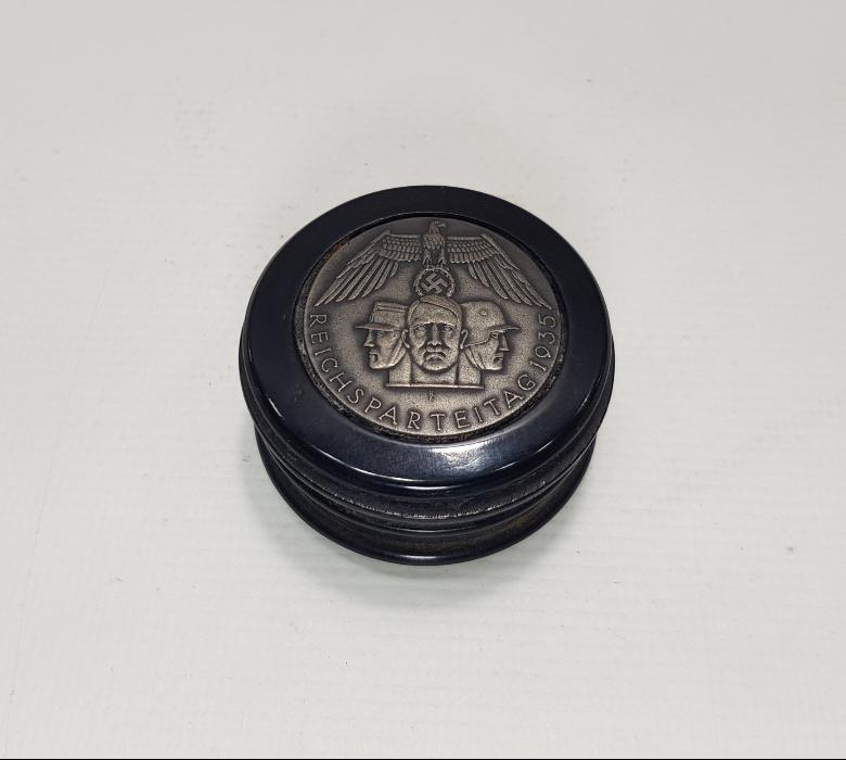 NAZİ TEMALI ENFİYE KUTUSU