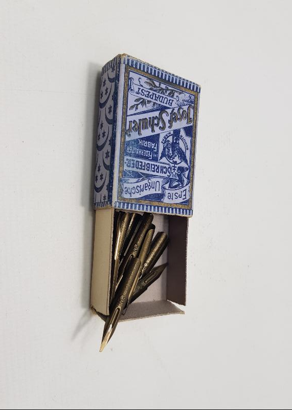 OSMANLI DÖNEMİ AY YILDIZLI DİVİT UÇLARI KUTUSU