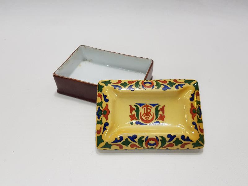 OSMANLI DÖNEMİ CONSTANTINOPLE DAMGALI TURMAC PORSELEN SİGARA KUTUSU