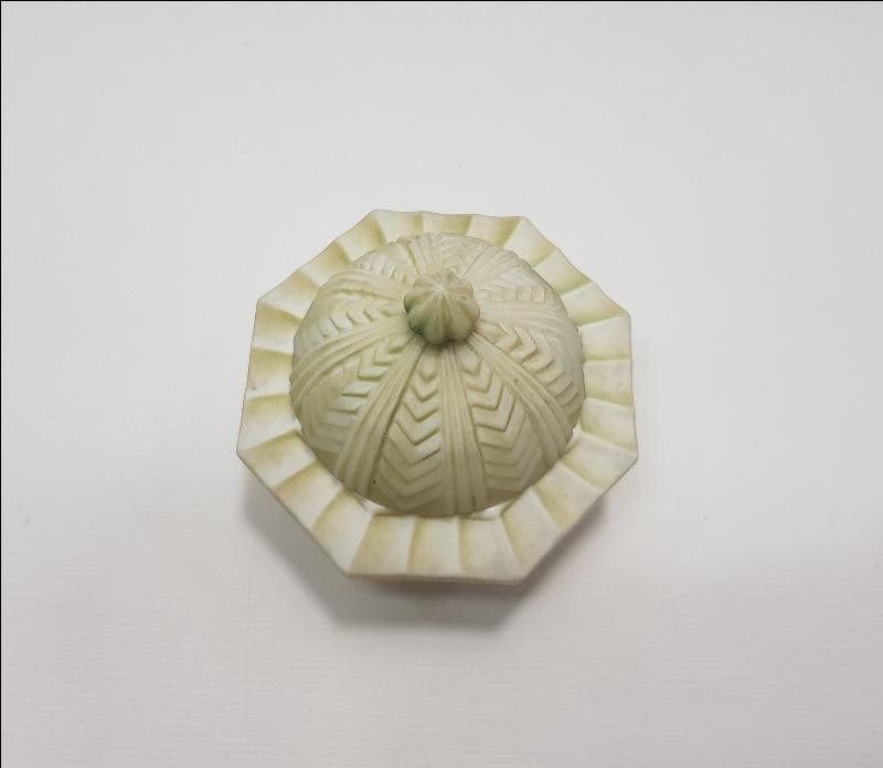 OSMANLI DÖNEMİ TEKKE İŞİ KUBBE FORMLU OPAL ŞEKERLİK 