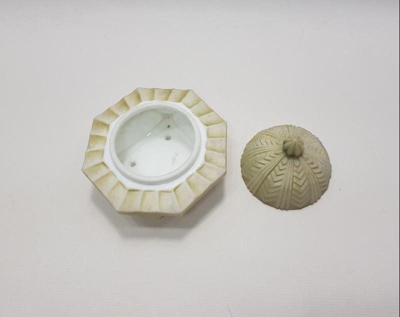 OSMANLI DÖNEMİ TEKKE İŞİ KUBBE FORMLU OPAL ŞEKERLİK 