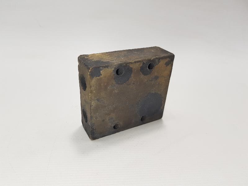 ÜZERİNDE B HARFİ BULUNAN BRONZ BASKI KALIBI 