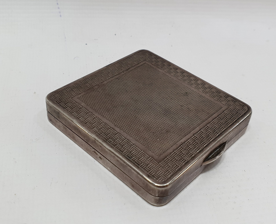 AZNAVUR İŞÇİLİKLİ İNGİLİZ PUDRİYERLİK