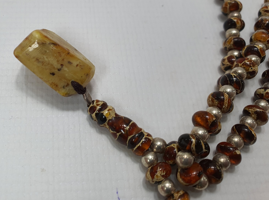 ÇOK NADİR ANTİKA DAMLA KEHRİBAR VE GÜMÜŞ GERDANLIK